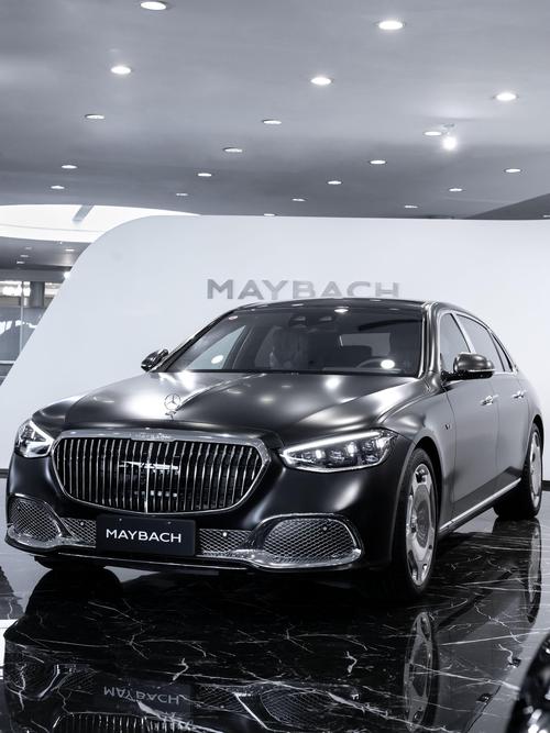 成都221岚图汽车的售后服务让用户无忧出行，迈巴赫未来的豪华车趋势